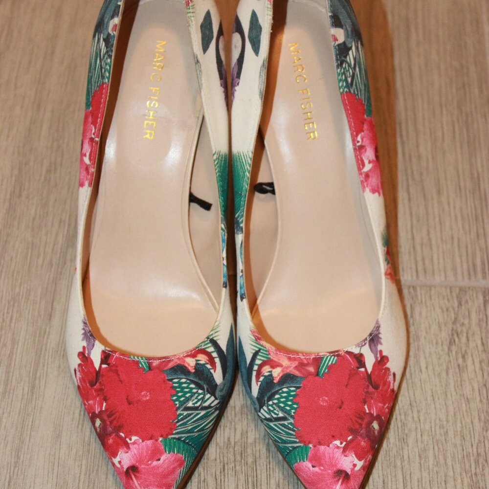 Mark Fisher High Heel Pump 🌸/Size 8 1/2/Floral Design/Comfortable and